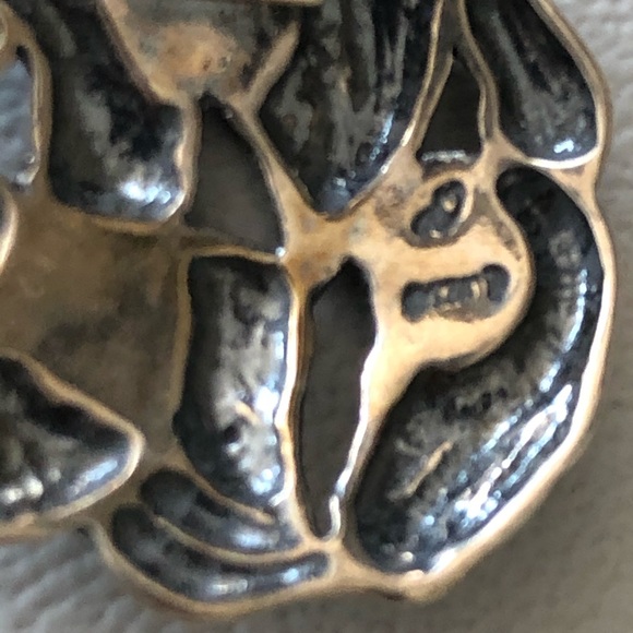 Carolyn Pollack Silver Clip Earrings - Picture 4 of 5